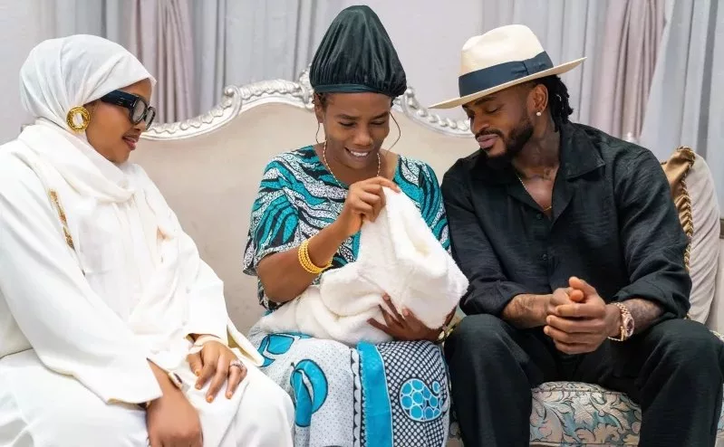 Diamond Platnumz Yerekanye Mu Ruhame Isura y’Umwana We Mu Birori bya Maulid Byitabiriwe n’Abakomeye.