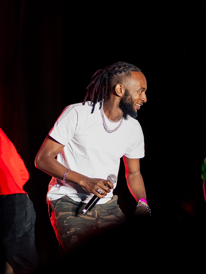 MC T Blaise broski akaba n’umuhanzi , yamaze kwinjira mu mwuga wo kuvanga imiziki.