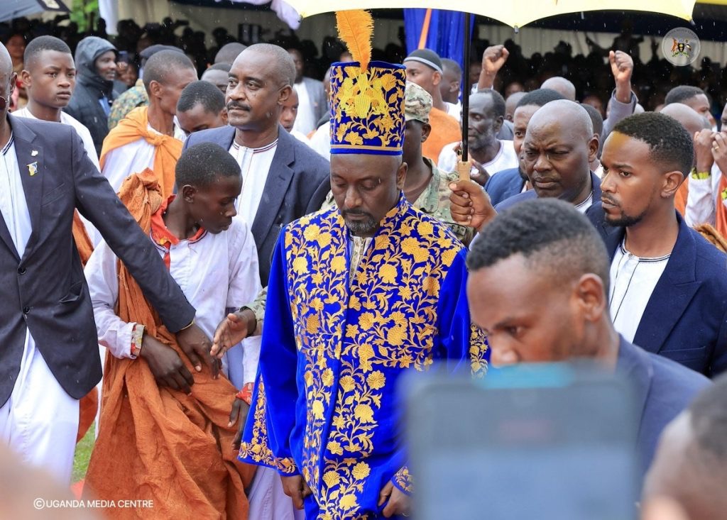 Edward Rukidi Kijanangoma  yimitswe nk’Umwami w’AbaTooro