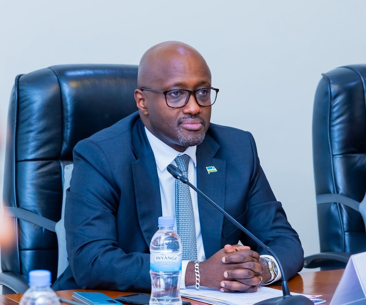 U Rwanda ntirukwiye guhora rugerekwaho ibibera muri Congo , Nduhungirehe